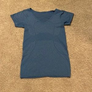 Blue LULULEMON swifty tech